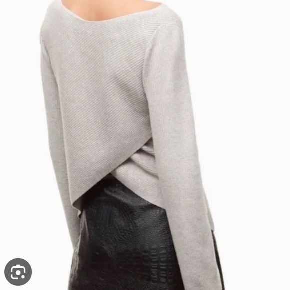 NWOT Babaton cross back Kitano sweater - Size M - Picture 4 of 4